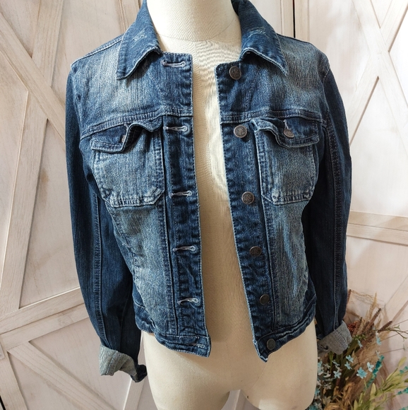 Jean Jacket - Picture 1 of 2